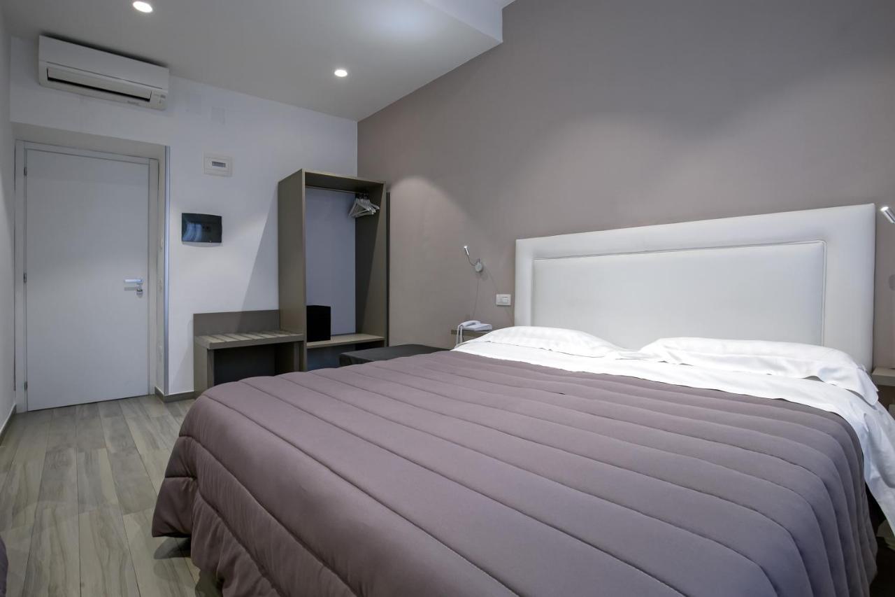 Hotel Bruman Salerno Kültér fotó