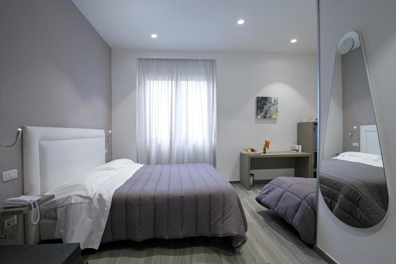 Hotel Bruman Salerno Kültér fotó